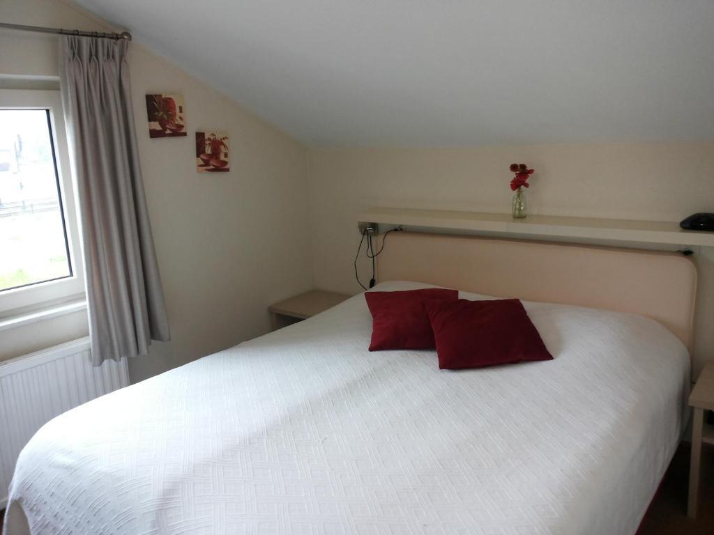 Hotel De Eik Valkenburg aan de Geul 部屋 写真